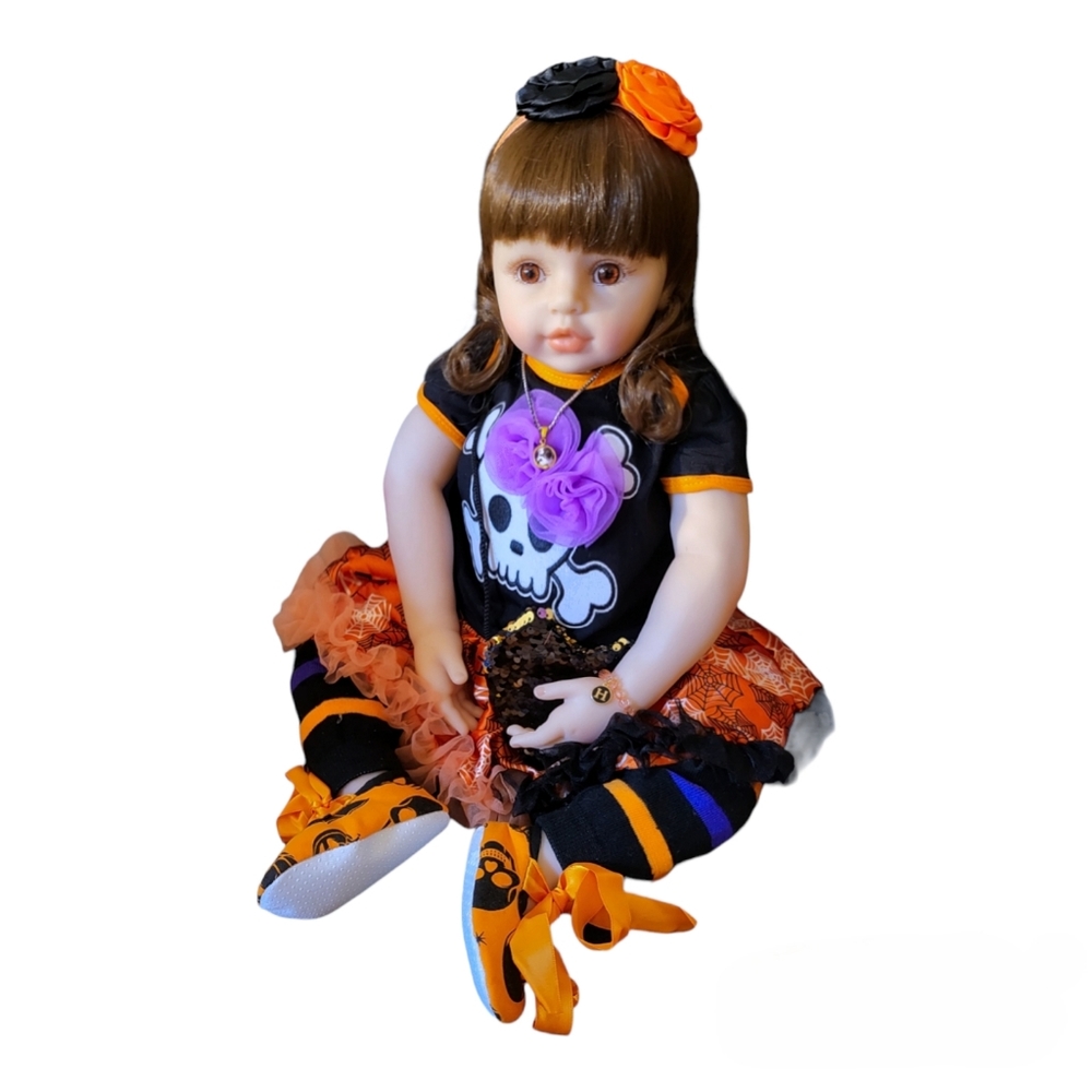 24 inch silicone vinyl doll. Iliana Collection. More than 10 luxury accessories.